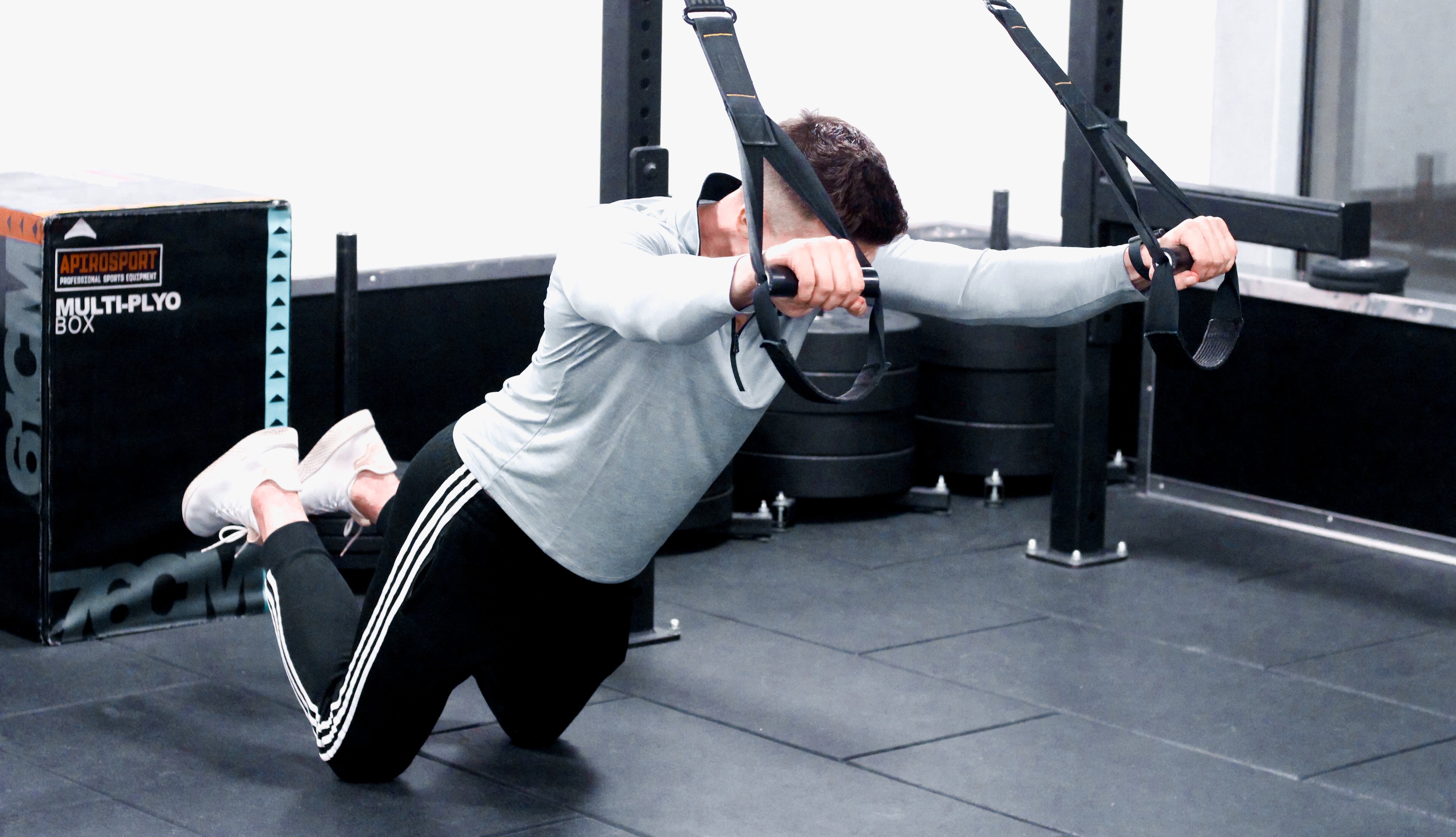 Trening mięśni głębokich z użyciem TRX