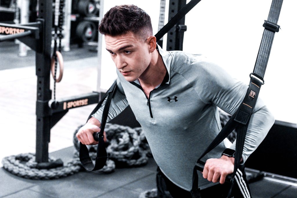TRening z taśmami TRX